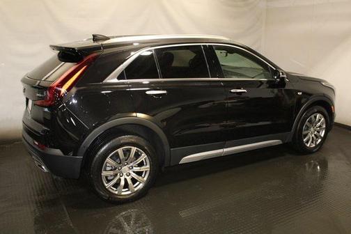 2022 Cadillac XT4 Premium Luxury
