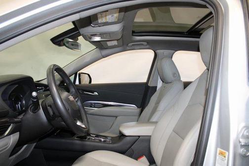 2022 Cadillac XT4 Luxury