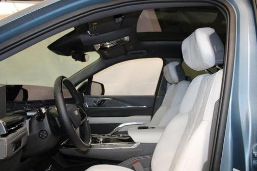 2025 Cadillac Escalade IQ Luxury 1