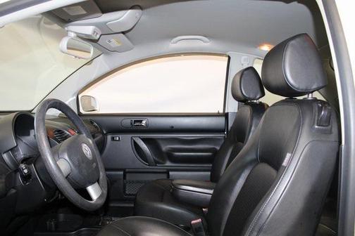 2010 Volkswagen New Beetle 2.5L