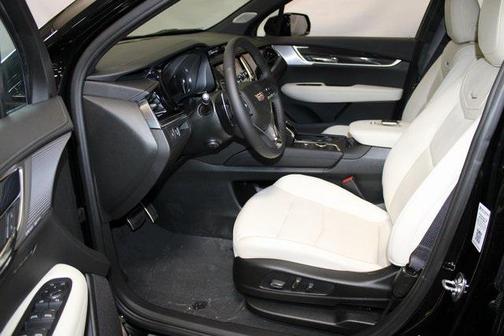 2025 Cadillac XT6 Sport AWD