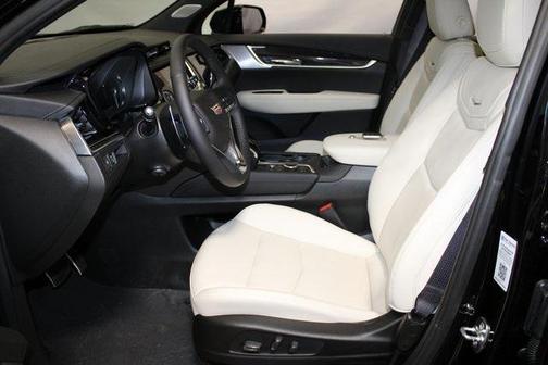 2025 Cadillac XT6 Sport AWD
