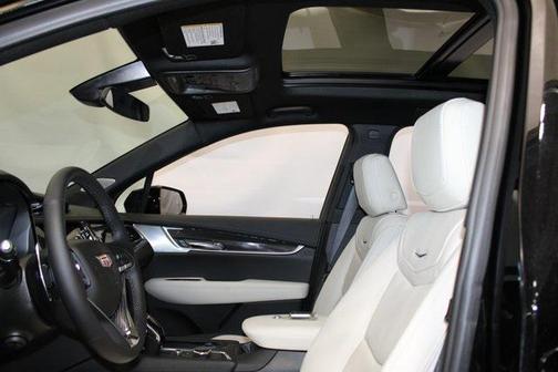 2025 Cadillac XT6 Sport AWD