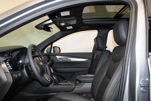 2025 Cadillac XT6 Luxury AWD