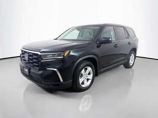 2023 Honda Pilot AWD LX