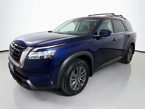 2022 Nissan Pathfinder SV 2WD