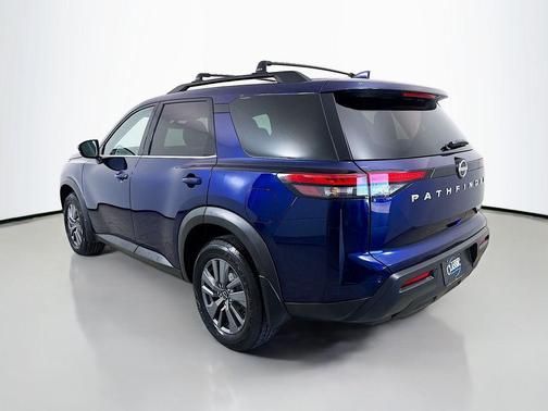 2022 Nissan Pathfinder SV 2WD