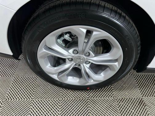 2025 Honda Accord LX 1.5T