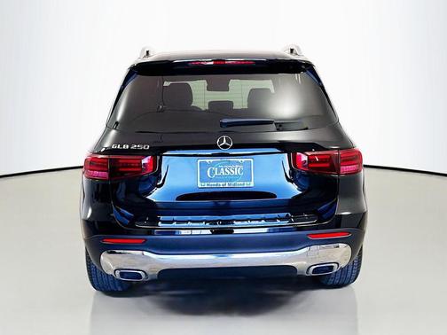 2025 Mercedes-Benz GLB 250 Base