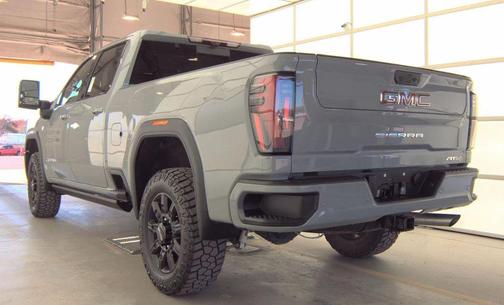 2024 GMC Sierra 2500 AT4