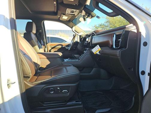 2025 GMC Sierra 3500 Denali