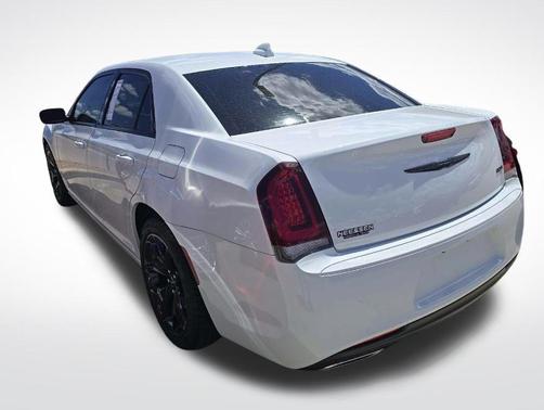 2023 Chrysler 300 Touring