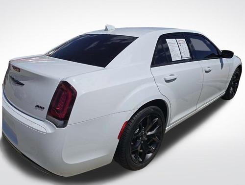 2023 Chrysler 300 Touring
