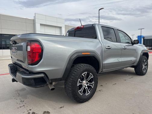 2024 GMC Canyon AT4