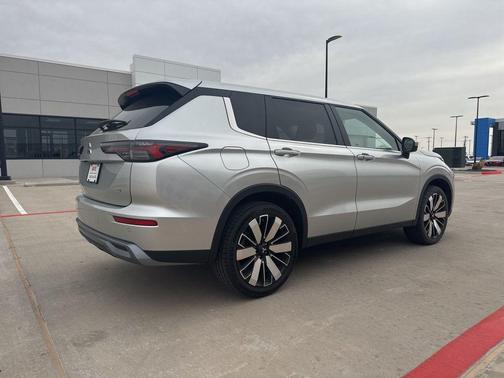 2025 Mitsubishi Outlander SE 2.5 2WD