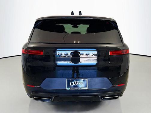 2025 Land Rover Range Rover Sport SE