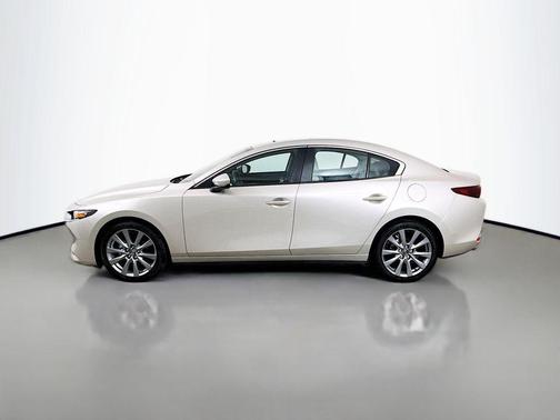 2025 Mazda Mazda3 FWD w/Preferred Package