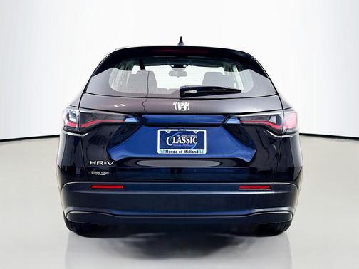 2025 Honda HR-V LX