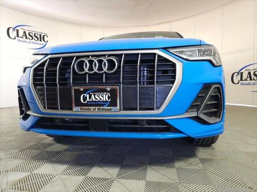 2023 Audi Q3 S line Premium