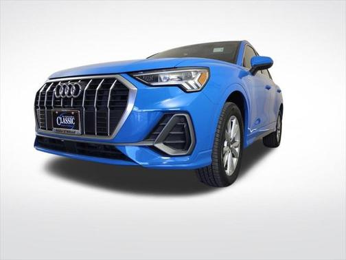 2023 Audi Q3 S line Premium