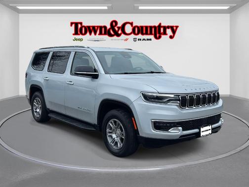 2023 Jeep Wagoneer Base