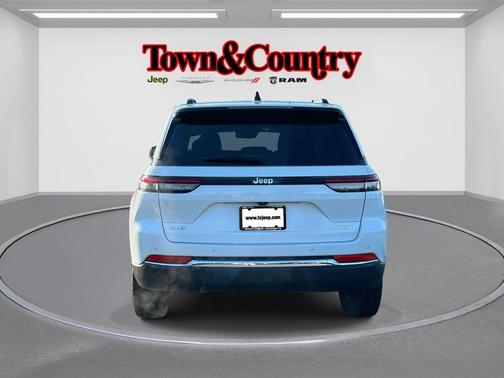 2023 Jeep Grand Cherokee Laredo