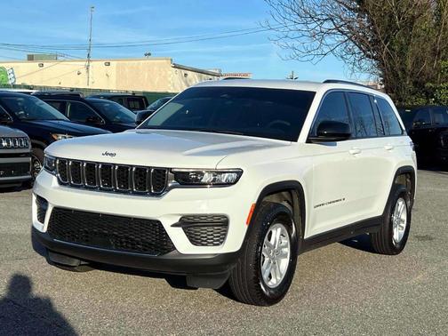 2023 Jeep Grand Cherokee Laredo