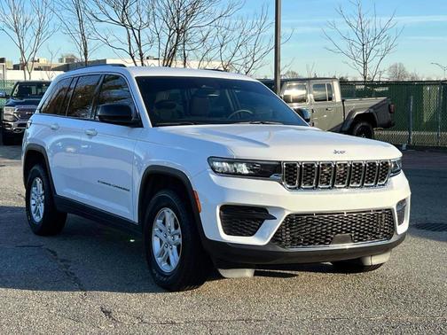 2023 Jeep Grand Cherokee Laredo