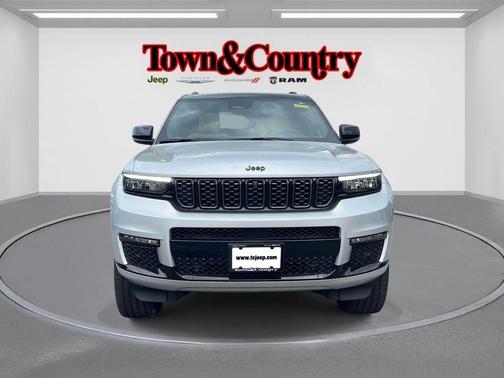 Silver Zynith 2025 Jeep Grand Cherokee L Summit