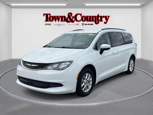 2021 Chrysler Voyager LXI