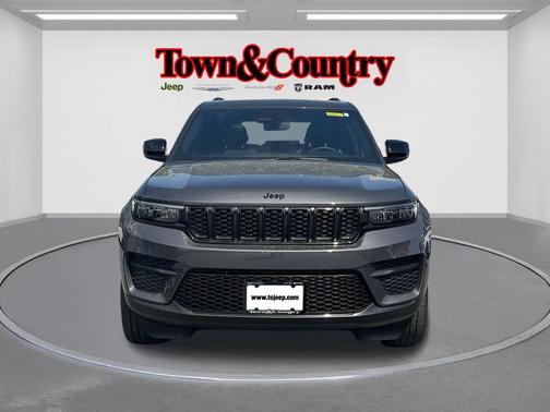 2023 Jeep Grand Cherokee Laredo