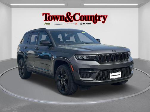 2023 Jeep Grand Cherokee Laredo