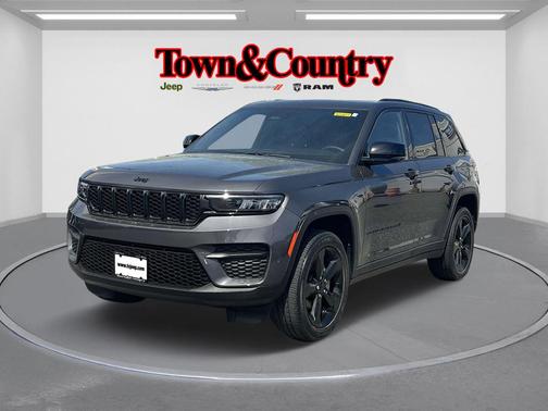 2023 Jeep Grand Cherokee Laredo