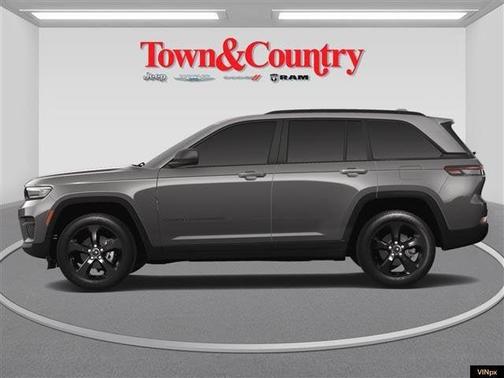 2025 Jeep Grand Cherokee Laredo