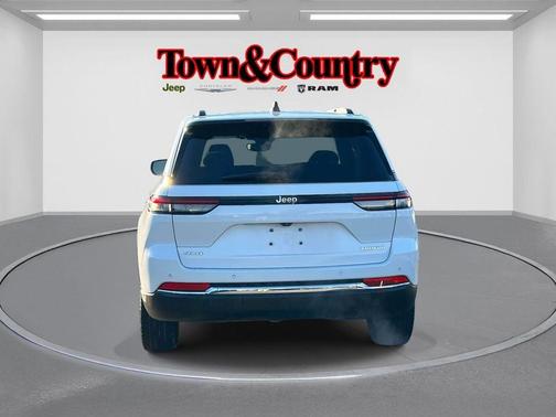 2023 Jeep Grand Cherokee Laredo