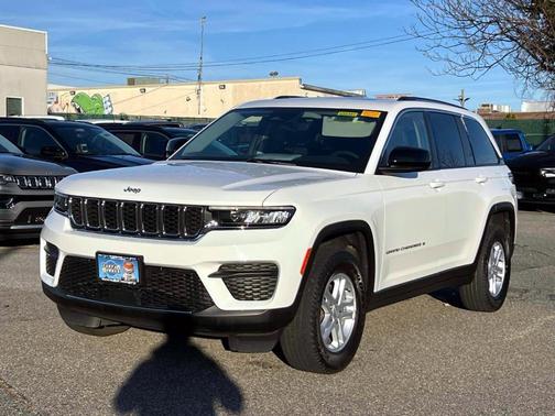 2023 Jeep Grand Cherokee Laredo