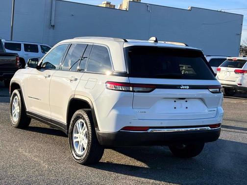 2023 Jeep Grand Cherokee Laredo