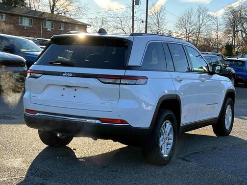 2023 Jeep Grand Cherokee Laredo