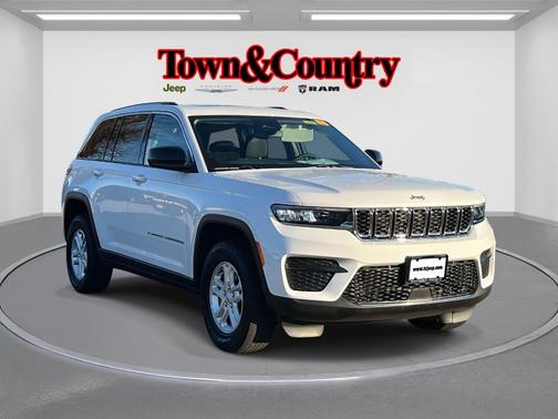 2023 Jeep Grand Cherokee Laredo