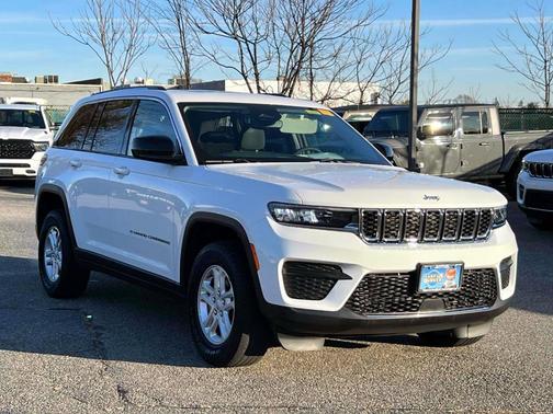2023 Jeep Grand Cherokee Laredo