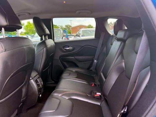 2020 Jeep Cherokee Trailhawk