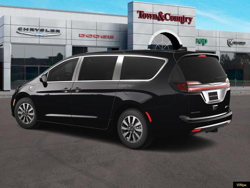 2025 Chrysler Pacifica Hybrid Select