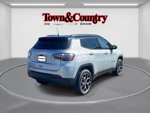 Silver Zynith 2025 Jeep Compass Limited