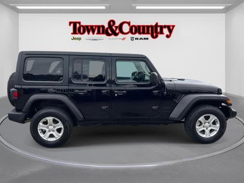Black Clearcoat 2022 Jeep Wrangler Unlimited Sport