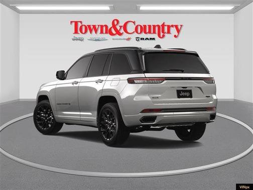 2025 Jeep Grand Cherokee Summit