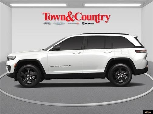 2025 Jeep Grand Cherokee Laredo