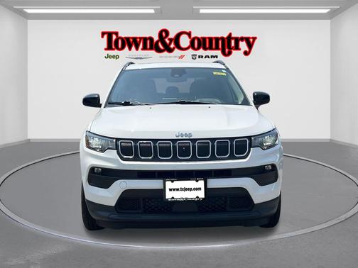 2022 Jeep Compass Latitude Lux