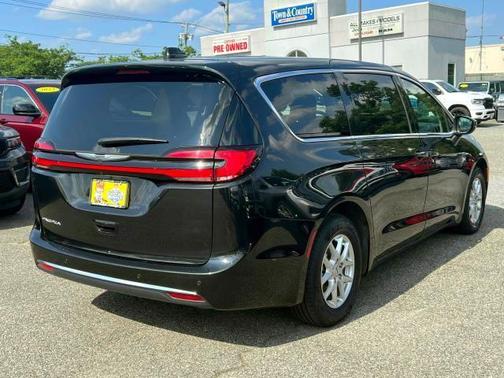 2023 Chrysler Pacifica Touring-L