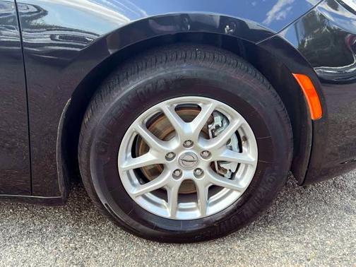 2023 Chrysler Pacifica Touring-L