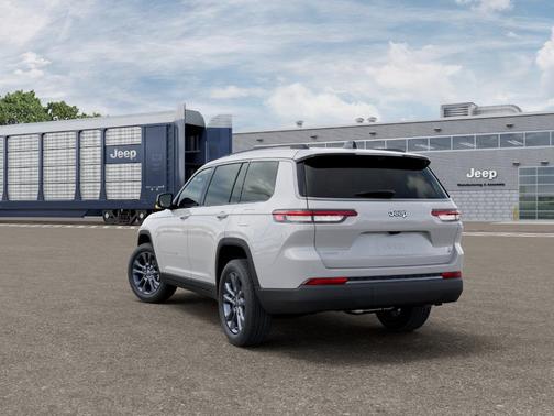 Bright White Clearcoat 2026 Jeep Grand Cherokee L Limited